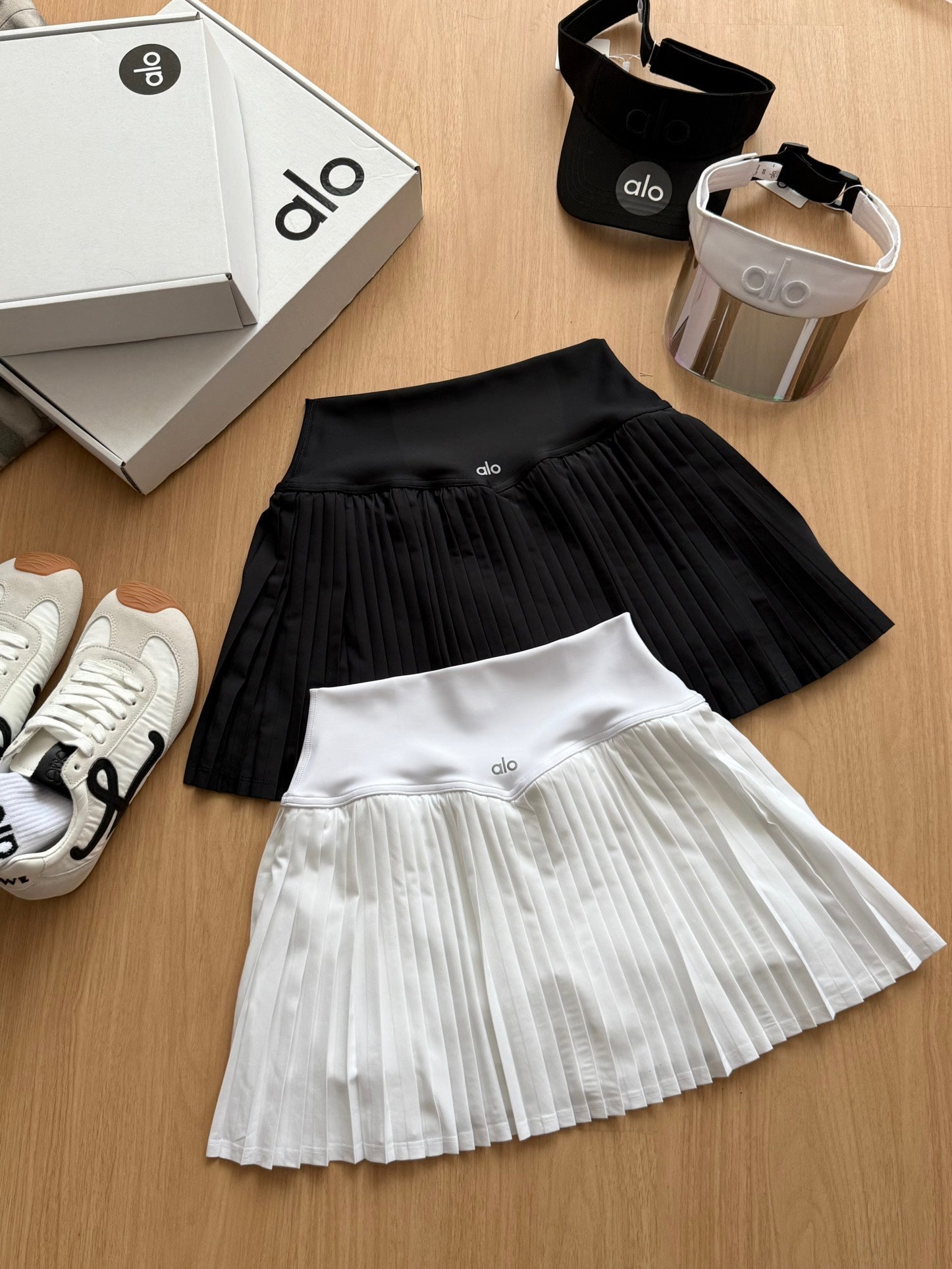 LEGGINGS & SHORTS