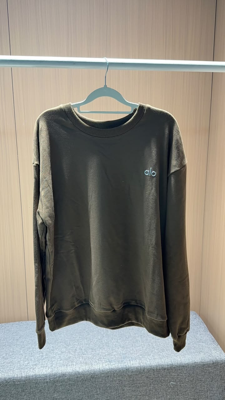 Accolade Crew Neck Pullover