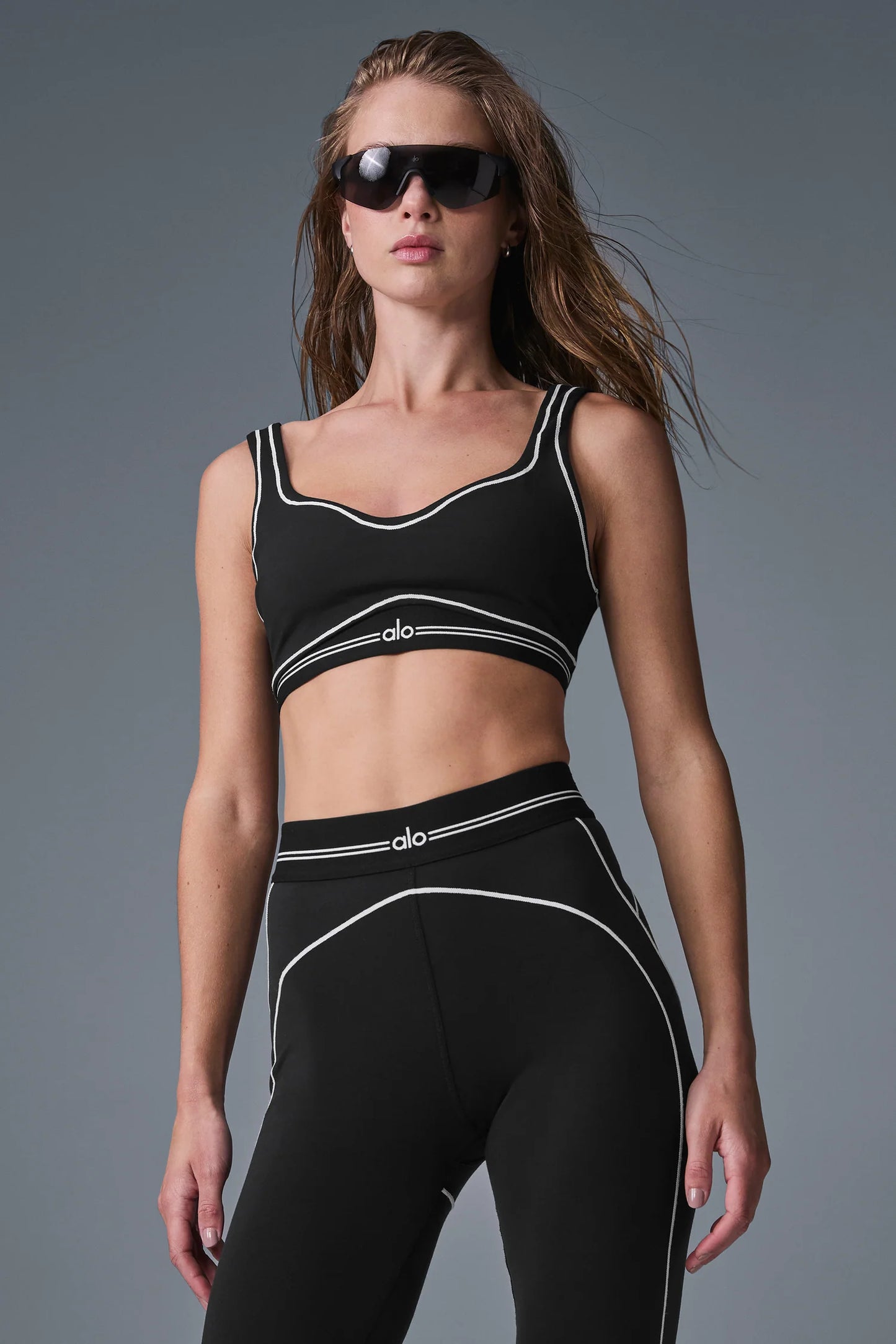 Alo Yoga Heart Throb Matching Set (Bra & Leggings)